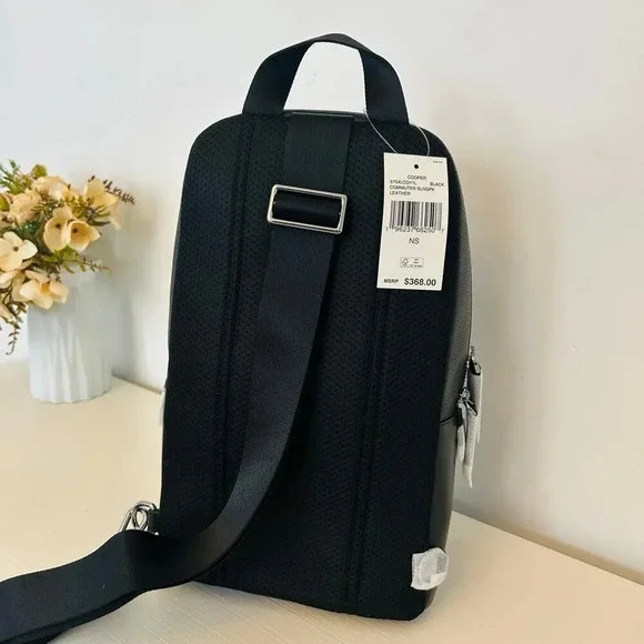 Michael Kors MK Cooper Logo Sling Pack Black - Picture 8 of 9